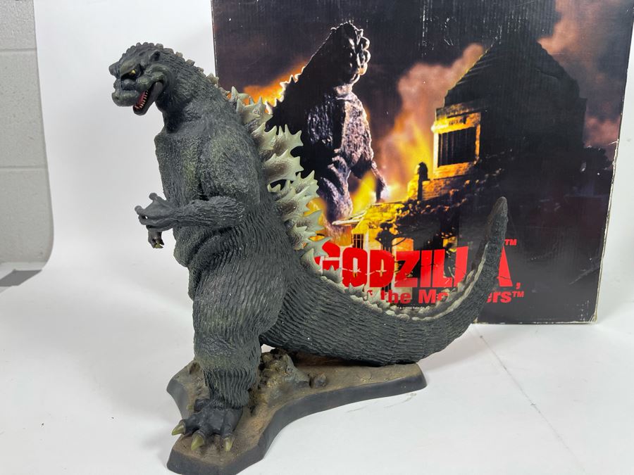Limited Edition Godzilla Classic Series 12' Tall Painted Polyester Resin Statue With Deluxe Base Sculpted By Hideki Motoki XPlus With Original Box [Photo 4]