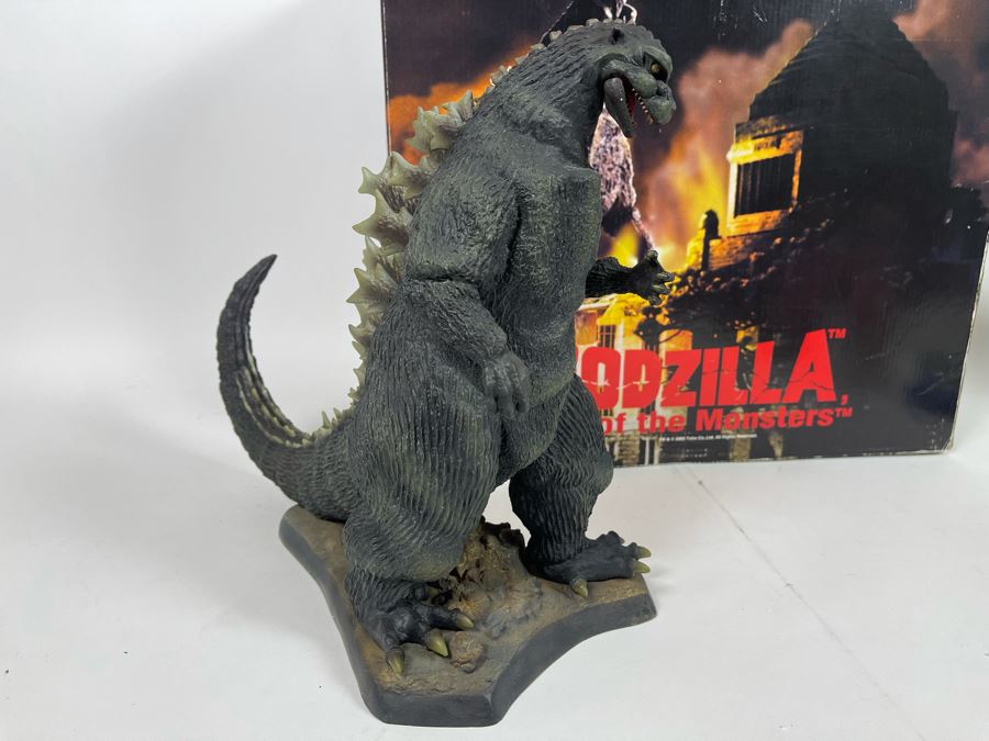 Limited Edition Godzilla Classic Series 12' Tall Painted Polyester Resin Statue With Deluxe Base Sculpted By Hideki Motoki XPlus With Original Box [Photo 10]