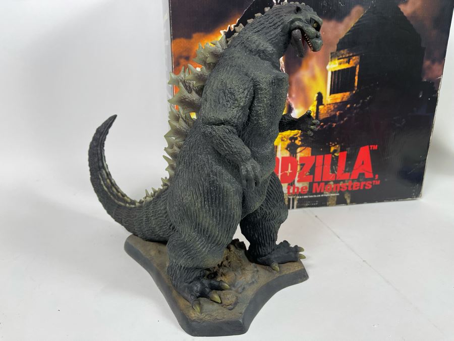 Limited Edition Godzilla Classic Series 12' Tall Painted Polyester Resin Statue With Deluxe Base Sculpted By Hideki Motoki XPlus With Original Box [Photo 11]