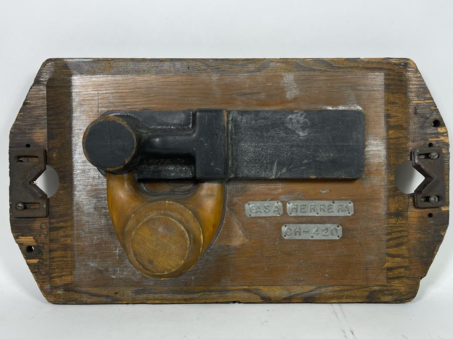 Wooden 3-D Molds Wall Plaque Casa Herrera 25 X 14 [Photo 4]