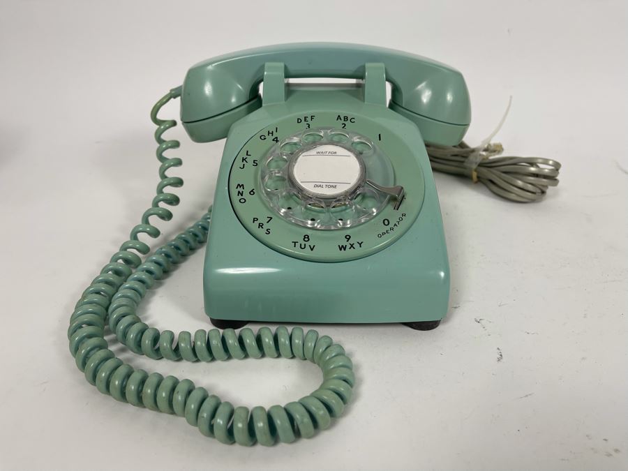 Mid-Century Bell System Western Electric Rotary Dial Telephone [Photo 4]
