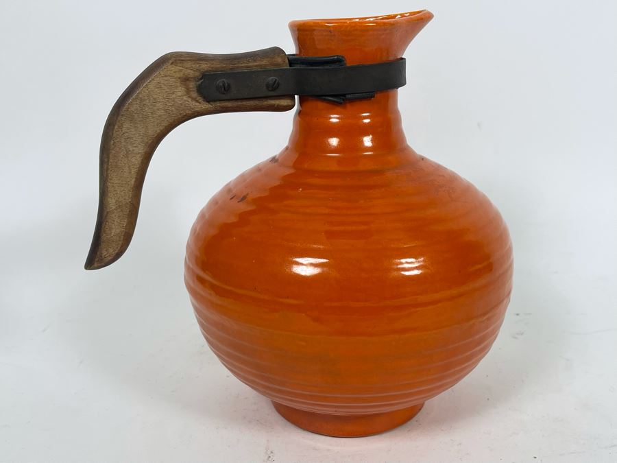 Vintage Bauer Pottery Los Angeles Handled Vessel 8.5H (Slight Chip In Spout) [Photo 6]