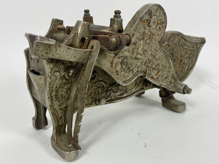Antique Gummed Tape Machine Dispenser 13.5W X 5.5D X 7H [Photo 11]