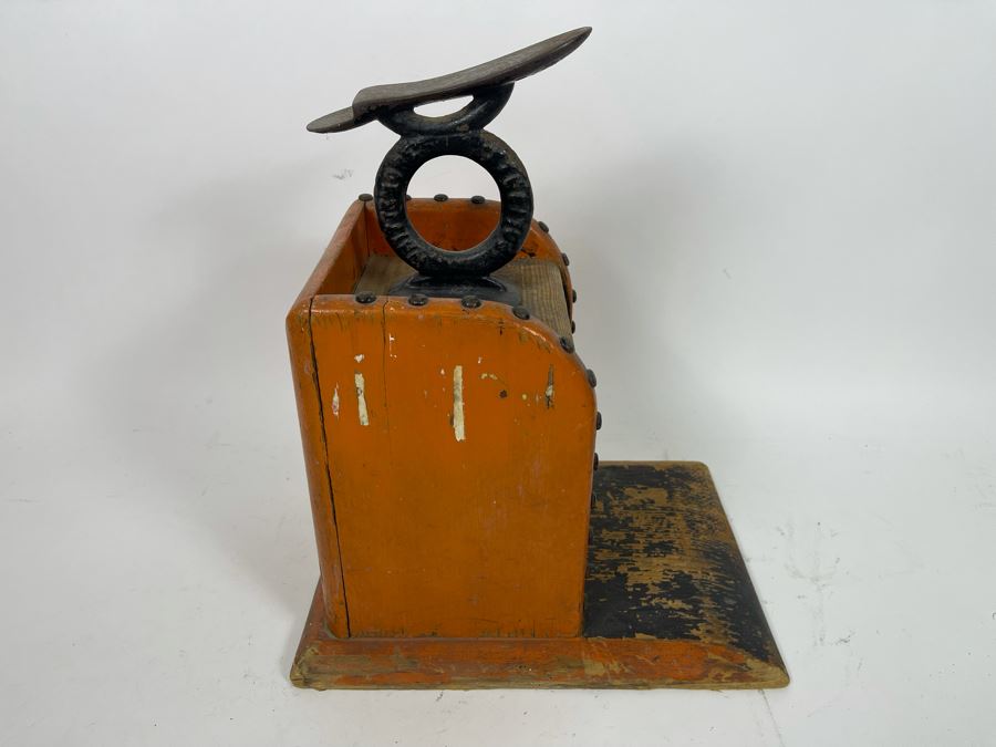 Vintage Wooden And Metal Shoe Shine Box 13W X 9.5D X 15H [Photo 6]