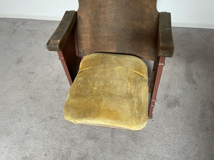 Old Cast Iron And Wood Theatre Seat Needs Restoration 19W X 18D X 32H [Photo 12]