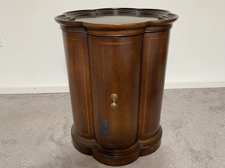 Henredon Fine Furniture Cabinet Side Table 18W X 22H [Photo 2]
