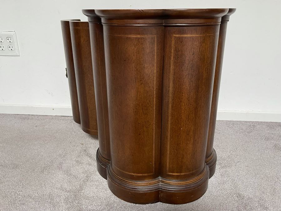 Henredon Fine Furniture Cabinet Side Table 18W X 22H [Photo 6]