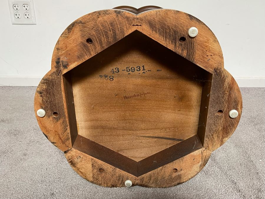 Henredon Fine Furniture Cabinet Side Table 18W X 22H [Photo 9]