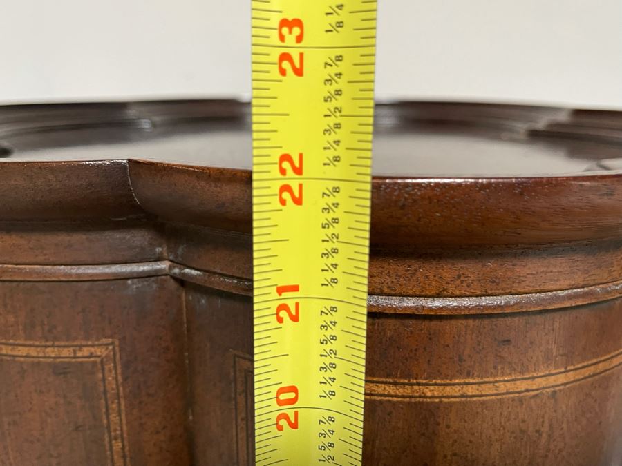 Henredon Fine Furniture Cabinet Side Table 18W X 22H [Photo 8]