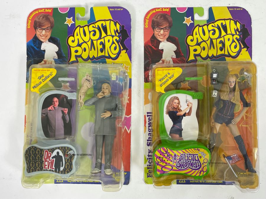 Set Of Two Austin Powers Action Figures [Photo 2]
