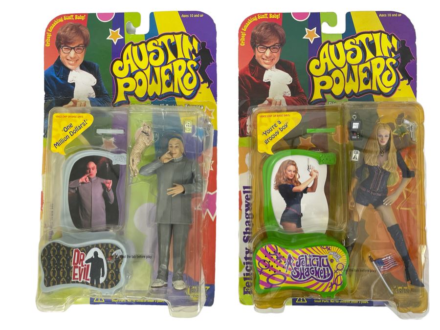 Set Of Two Austin Powers Action Figures
