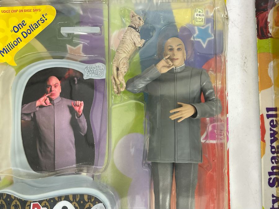 Set Of Two Austin Powers Action Figures [Photo 6]