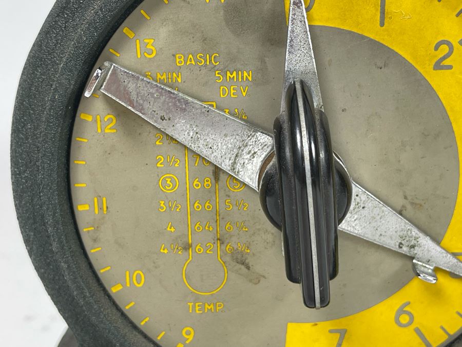 Vintage Cast Iron Picker X-Ray Darkroom Timer Working 5W X 2.5D X 5.5H [Photo 4]