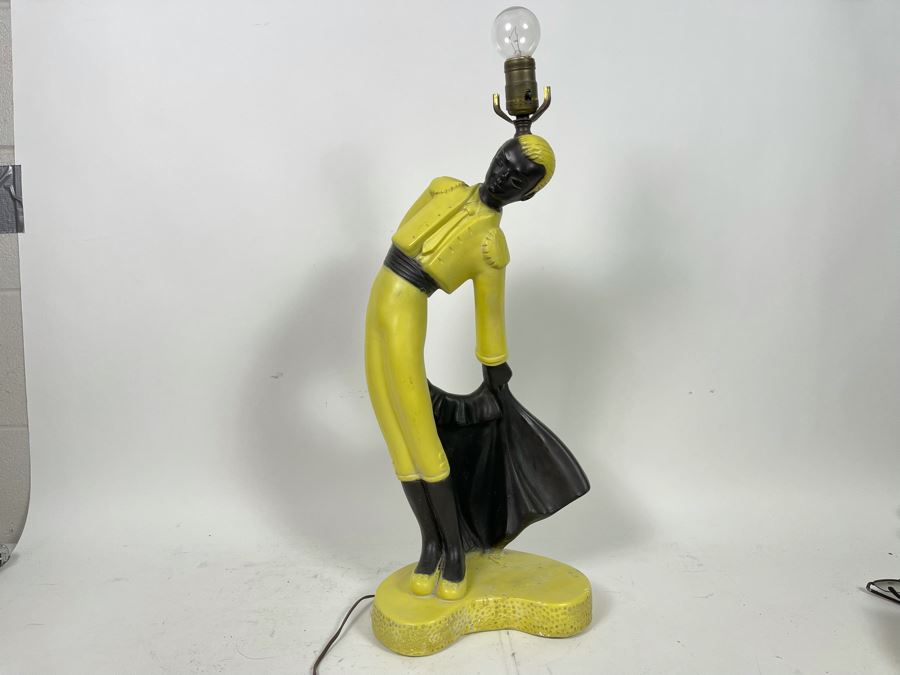 Mid-Century Bullfighter Matador Plaster Lamp Working 26H [Photo 2]