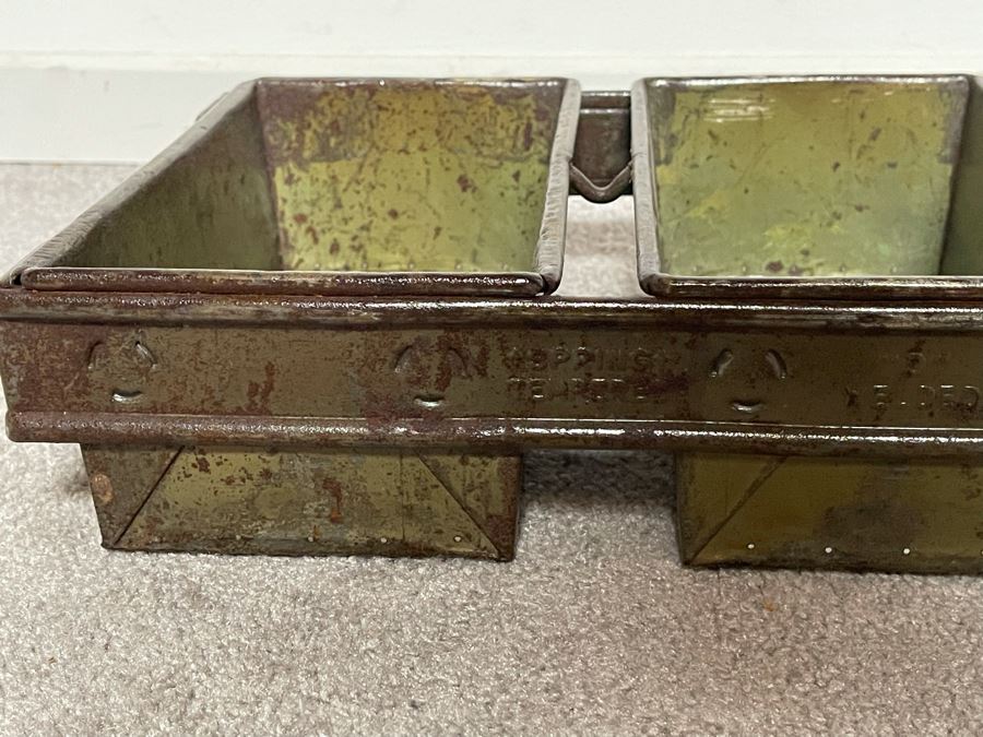 Painted 5-Loaf Bread Baking Pans Industrial Wall Decor 29.5W X 9D X 3H [Photo 4]