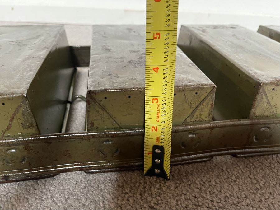 Painted 5-Loaf Bread Baking Pans Industrial Wall Decor 29.5W X 9D X 3H [Photo 11]