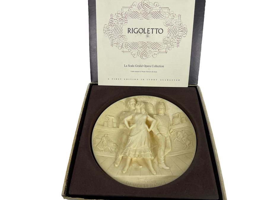 First Edition Ivory Alabaster Relief Plate Rigoletto La Scala Grand Opera Collection With Box [Photo 1]