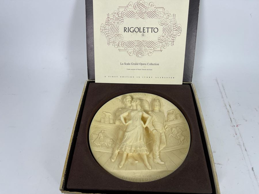 First Edition Ivory Alabaster Relief Plate Rigoletto La Scala Grand Opera Collection With Box [Photo 2]