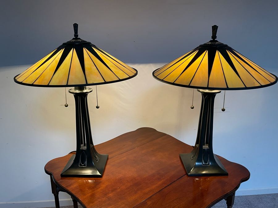 Pair Of Quoizel Stained Glass Metal Base Table Lamps [Photo 3]