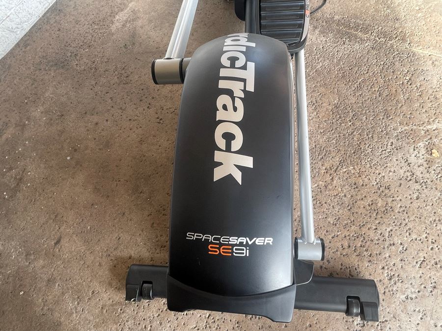 NordicTrack Spacesaver SE9i Elliptical Commercial Grade Stair Stepper Like New Retails $1,299 [Photo 4]