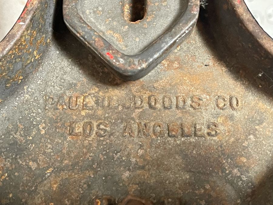 Old Cast Iron Table Base From Paul L Dodds Co Los Angeles 28H [Photo 10]