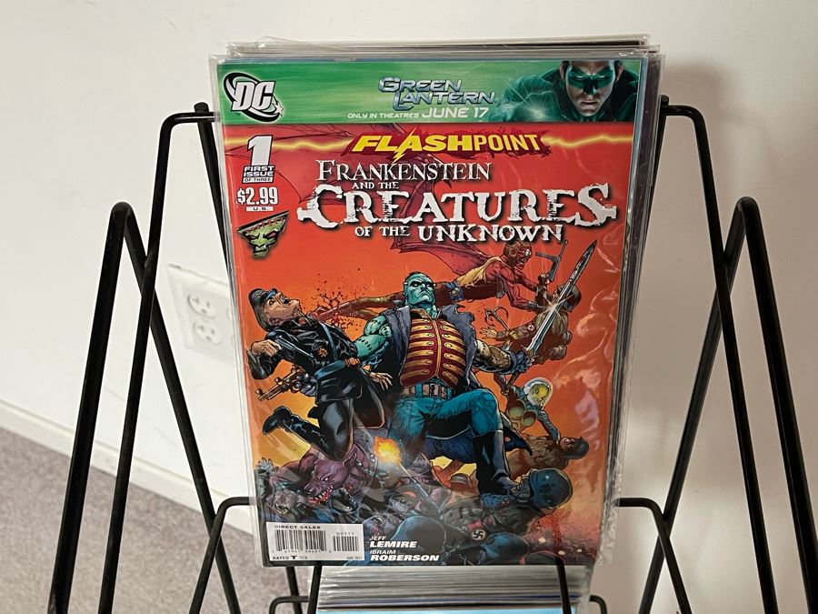 Metal Farrago Comics Store Rack Stand With Collection Of Vintage Comic Books - See Photos 9.5W X 36H [Photo 8]