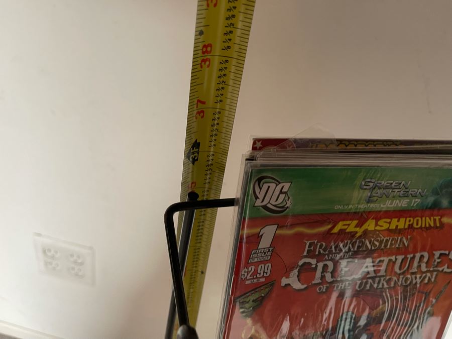 Metal Farrago Comics Store Rack Stand With Collection Of Vintage Comic Books - See Photos 9.5W X 36H [Photo 24]
