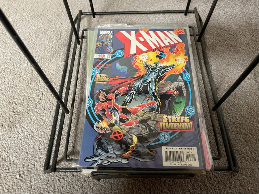 Metal Farrago Comics Store Rack Stand With Collection Of Vintage Comic Books - See Photos 9.5W X 36H [Photo 19]