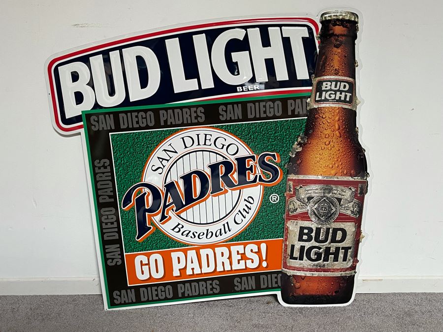 Vintage Bud Light San Diego Padres Beer Sign 32W X 32H [Photo 2]