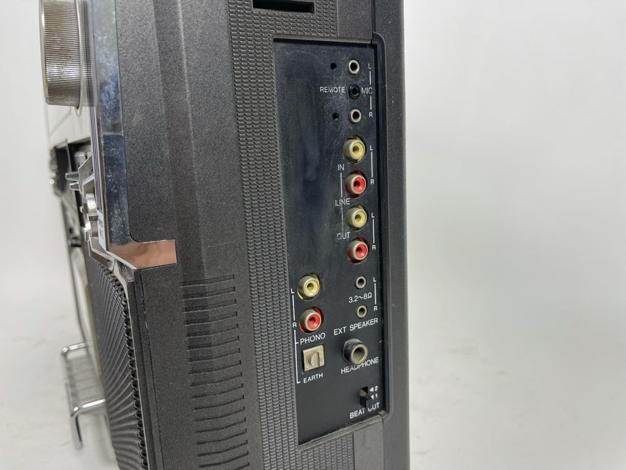 JVC Stereo Radio Cassette Recorder Portable Boombox (Works Part Of The Time - May Need Servicing) 19.5W X 5.5D X 12.5H [Photo 11]