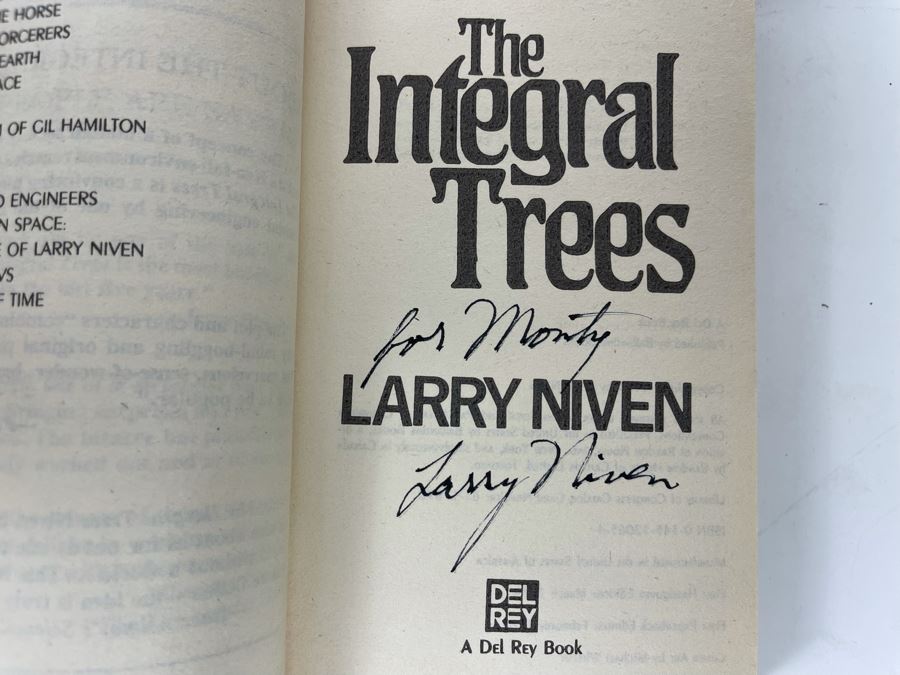 (4) Signed Larry Niven Science Fiction Paperback Books [Photo 10]