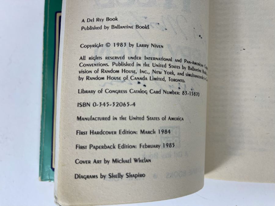 (4) Signed Larry Niven Science Fiction Paperback Books [Photo 11]