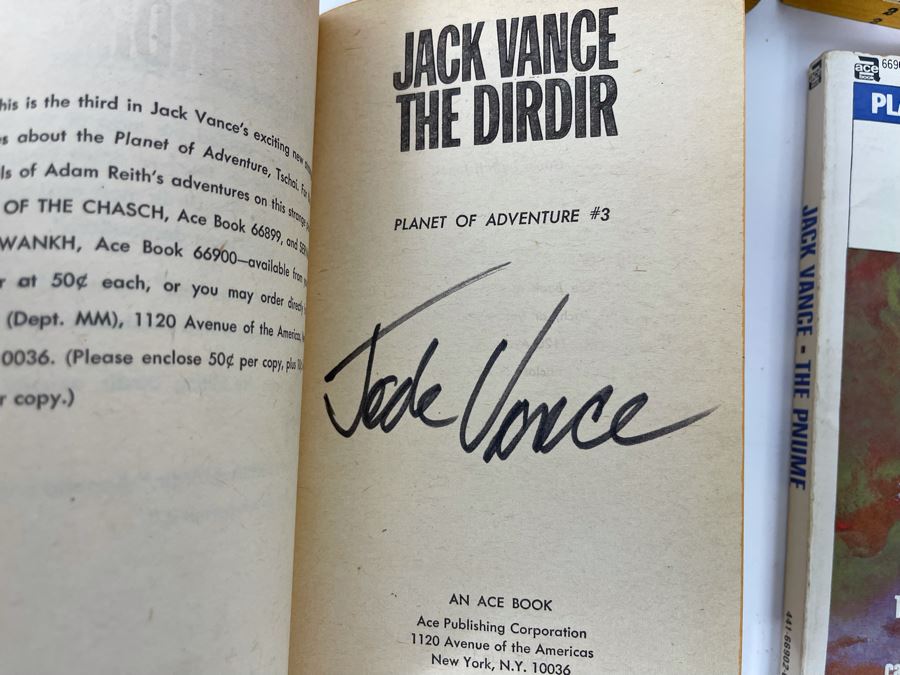 (4) Signed Jack Vance Science Fiction Paperback Books [Photo 9]