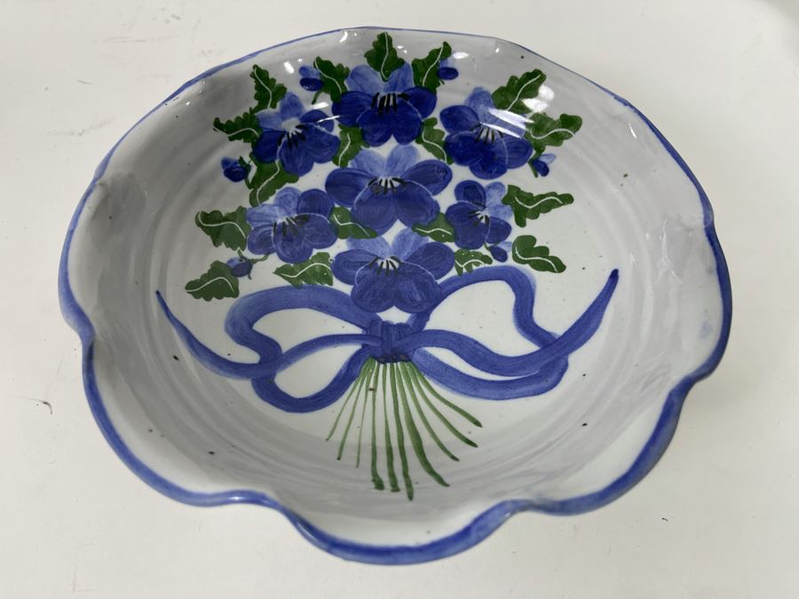 Signed Porcelain Dish 8R [Photo 4]