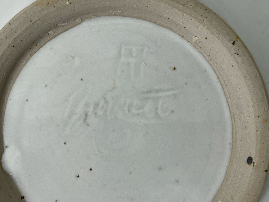 Signed Porcelain Dish 8R [Photo 6]