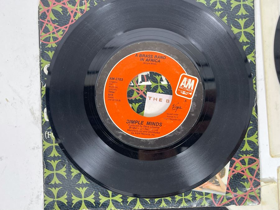 45s Vinyl Records: Simple Minds, The Doors, The Beatles, Jefferson Airplane [Photo 12]