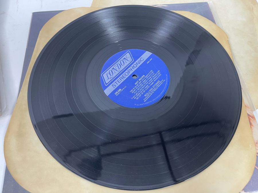 (4) Vinyl Records: Kiss, The Beatles, The Rolling Stones And The Cars [Photo 10]