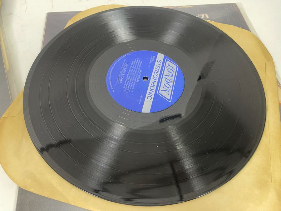 (4) Vinyl Records: Kiss, The Beatles, The Rolling Stones And The Cars [Photo 13]