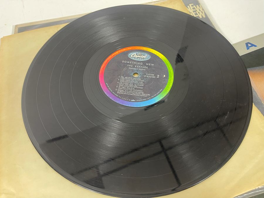 (4) Vinyl Records: Kiss, The Beatles, The Rolling Stones And The Cars [Photo 5]