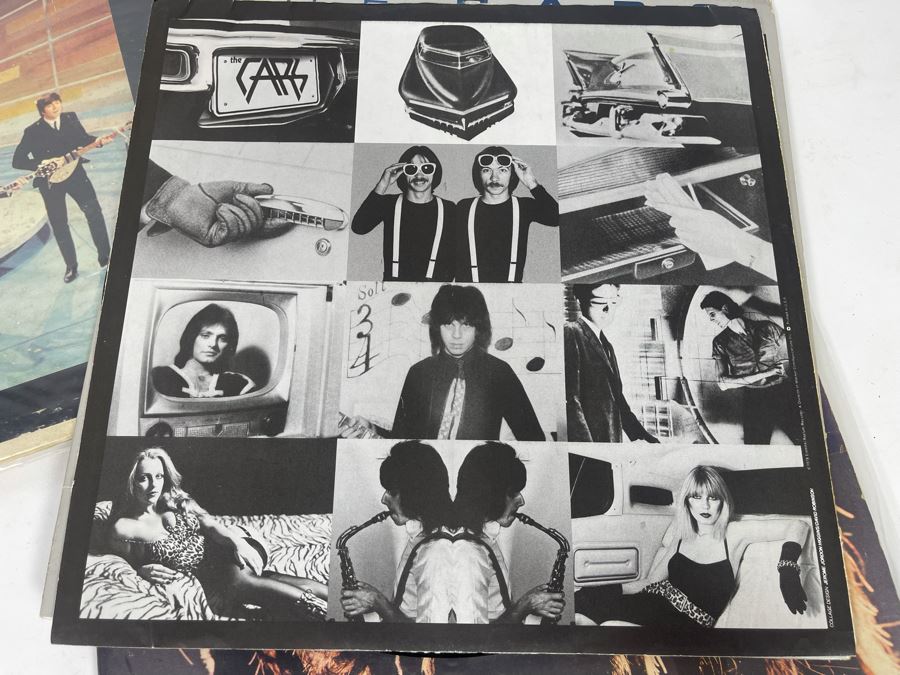 (4) Vinyl Records: Kiss, The Beatles, The Rolling Stones And The Cars [Photo 6]