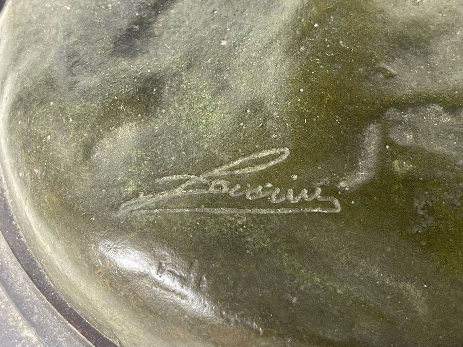 Large Signed Bronze Sculpture Of Man With Shield Riding Horse 22W X 9D X 22H [Photo 14]