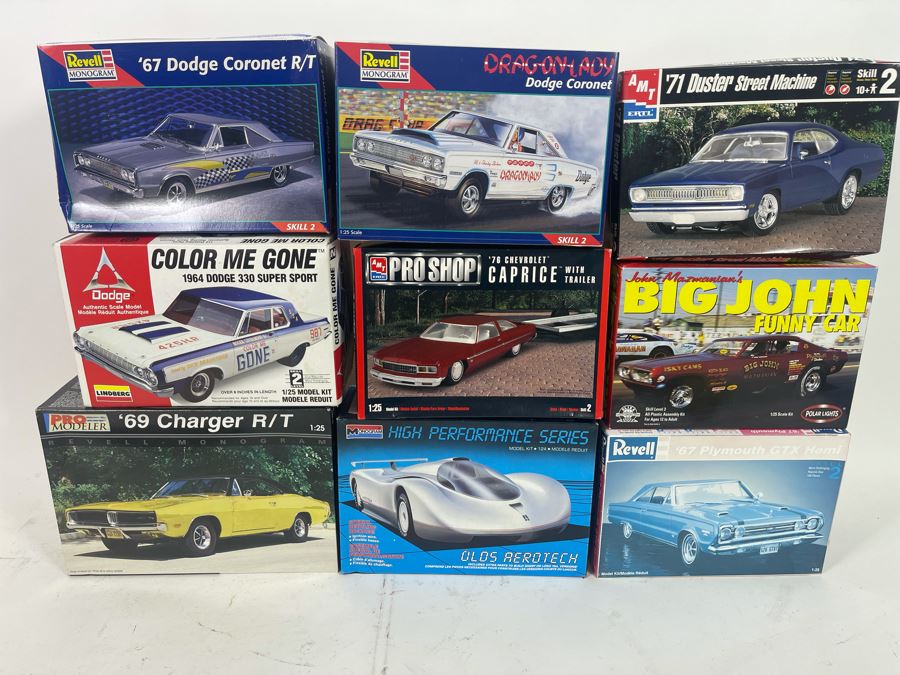 Nine Vintage Model Car Kits [Photo 2]