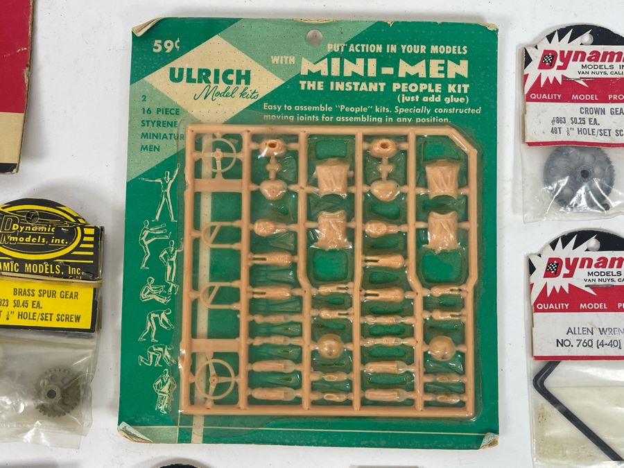 Collection Of Various Slot Model Car Parts [Photo 8]