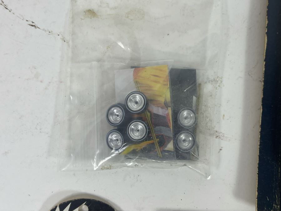 Collection Of Various Slot Model Car Parts [Photo 20]