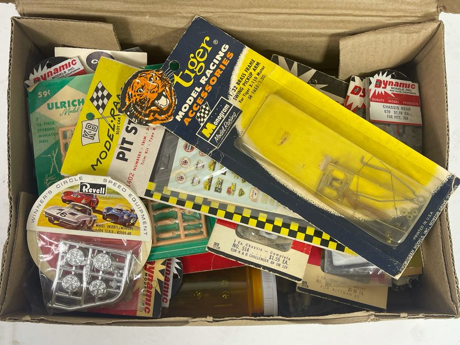 Collection Of Various Slot Model Car Parts [Photo 24]