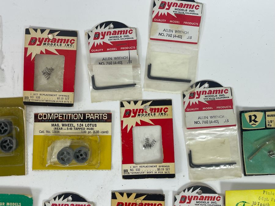 Collection Of Various Slot Model Car Parts [Photo 13]