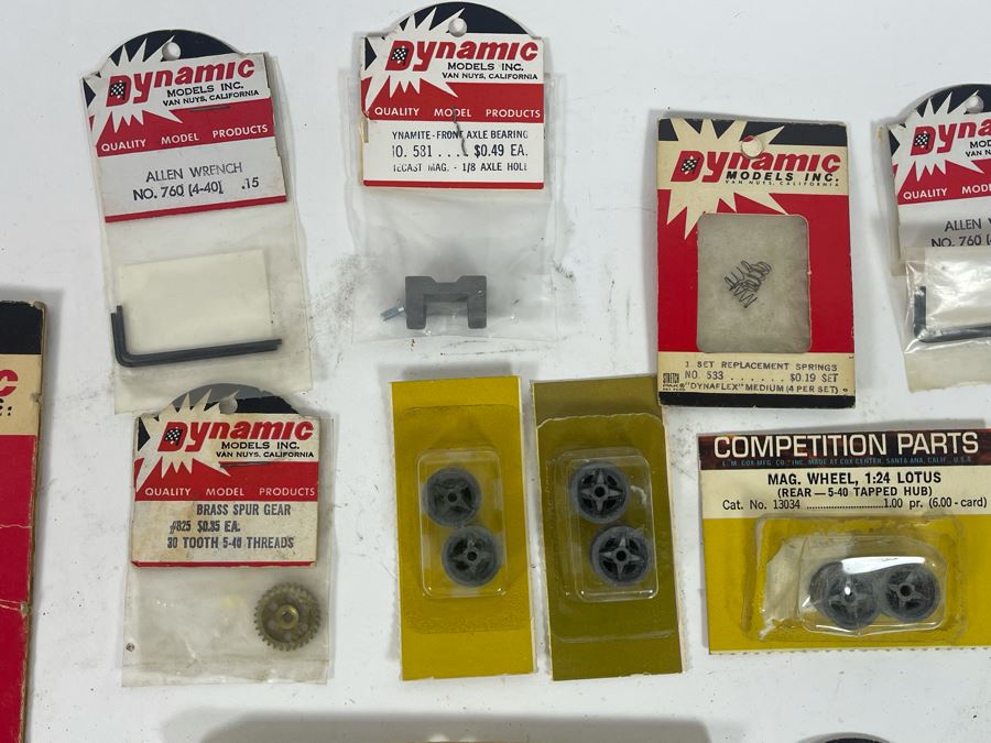 Collection Of Various Slot Model Car Parts [Photo 12]