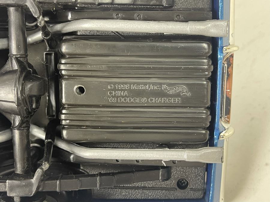 Five Diecast Cars: ERTL, Mattel Hot Wheels [Photo 14]