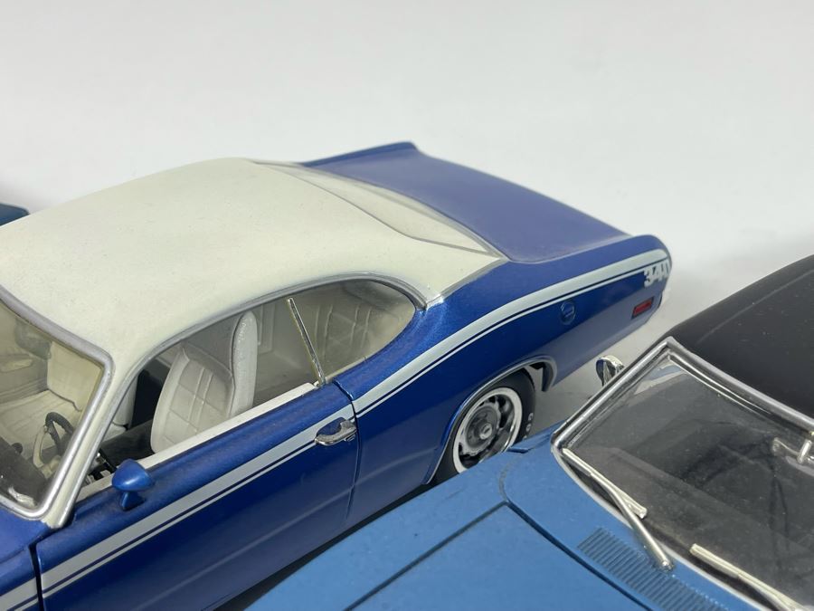 Five Diecast Cars: ERTL, Mattel Hot Wheels [Photo 9]