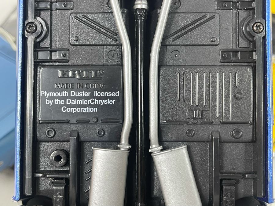 Five Diecast Cars: ERTL, Mattel Hot Wheels [Photo 13]